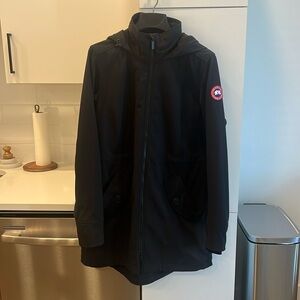 Canada Goose Jacket Black size large - GREAT condition!!